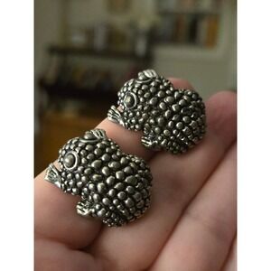 Cabot Vintage Silver Tone Hob Nail Frog Clip On Earrings Vintage